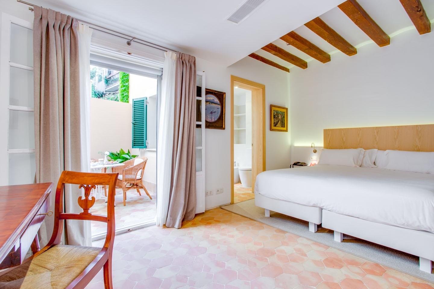 Ah Art Hotel Palma Bagian luar foto