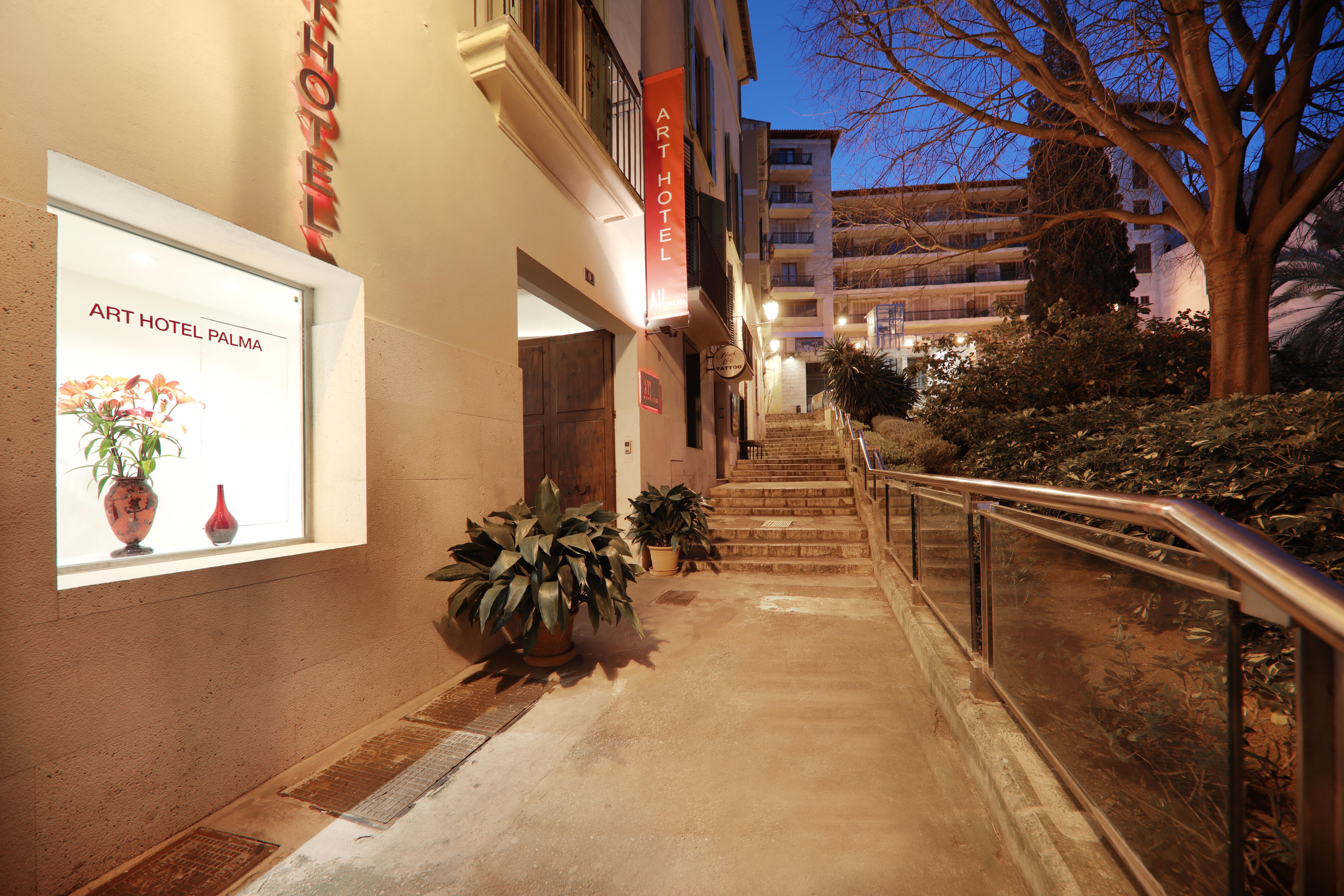 Ah Art Hotel Palma Bagian luar foto