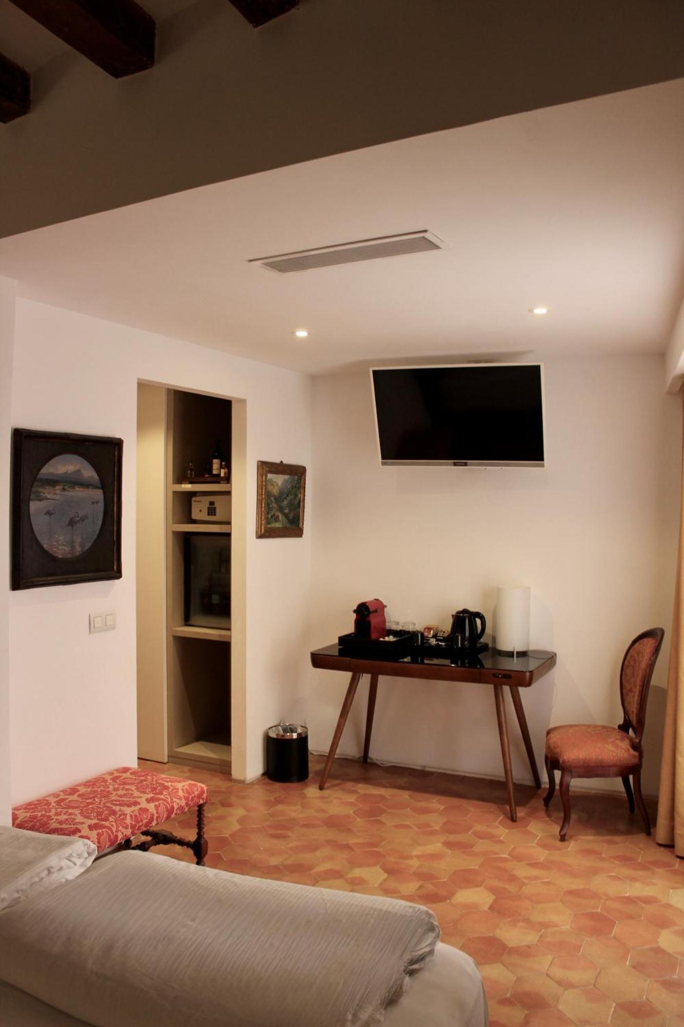 Ah Art Hotel Palma Bagian luar foto