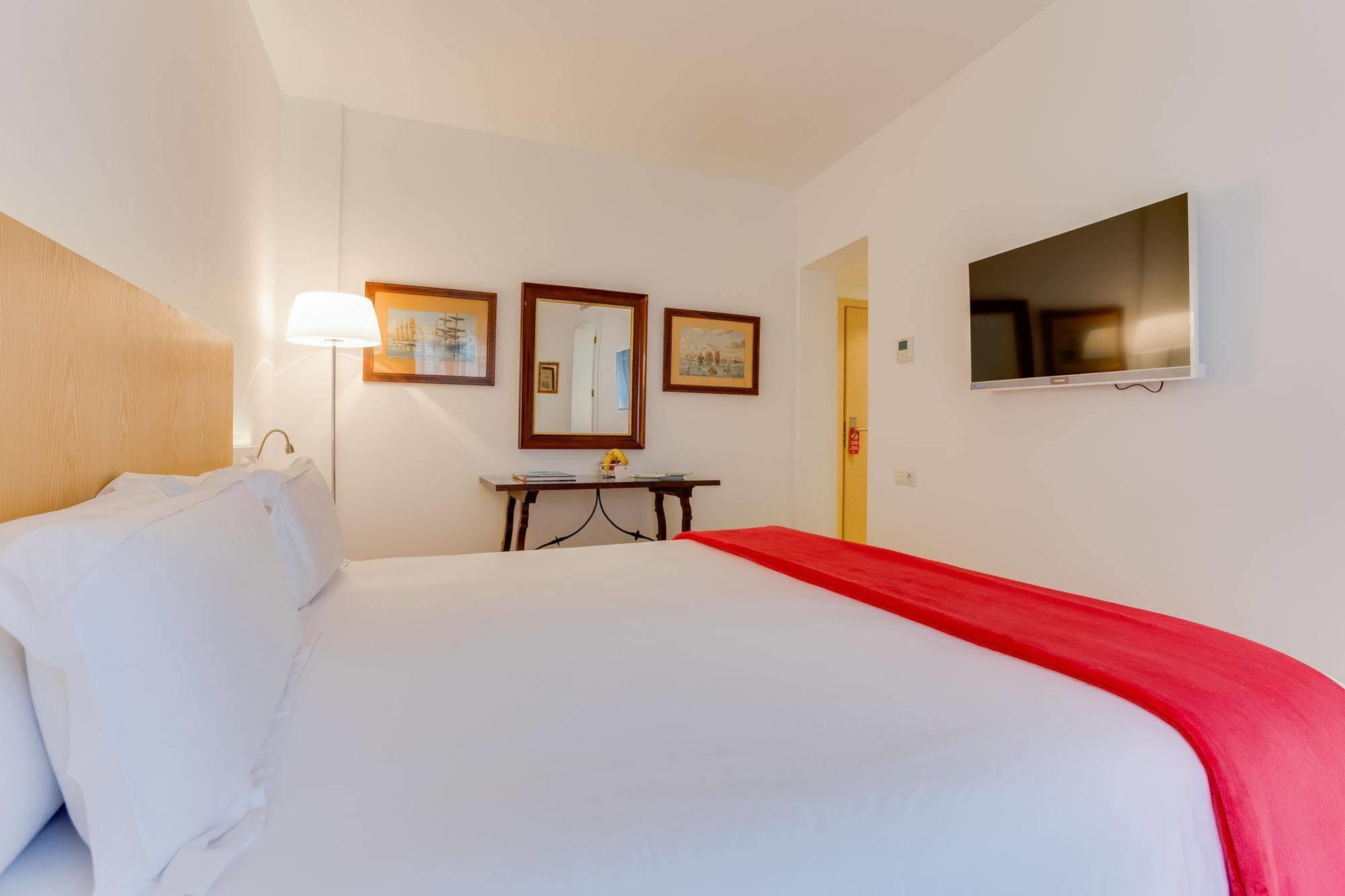 Ah Art Hotel Palma Bagian luar foto