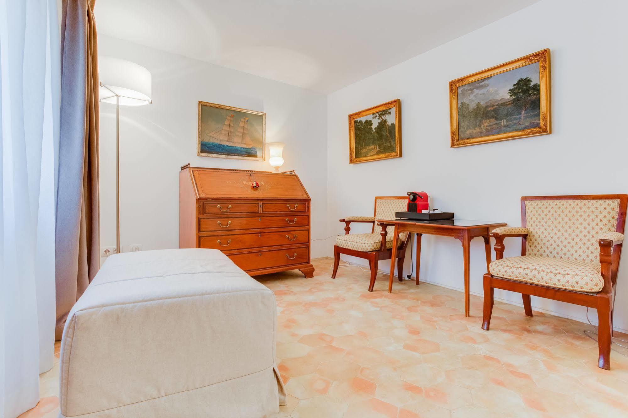 Ah Art Hotel Palma Bagian luar foto