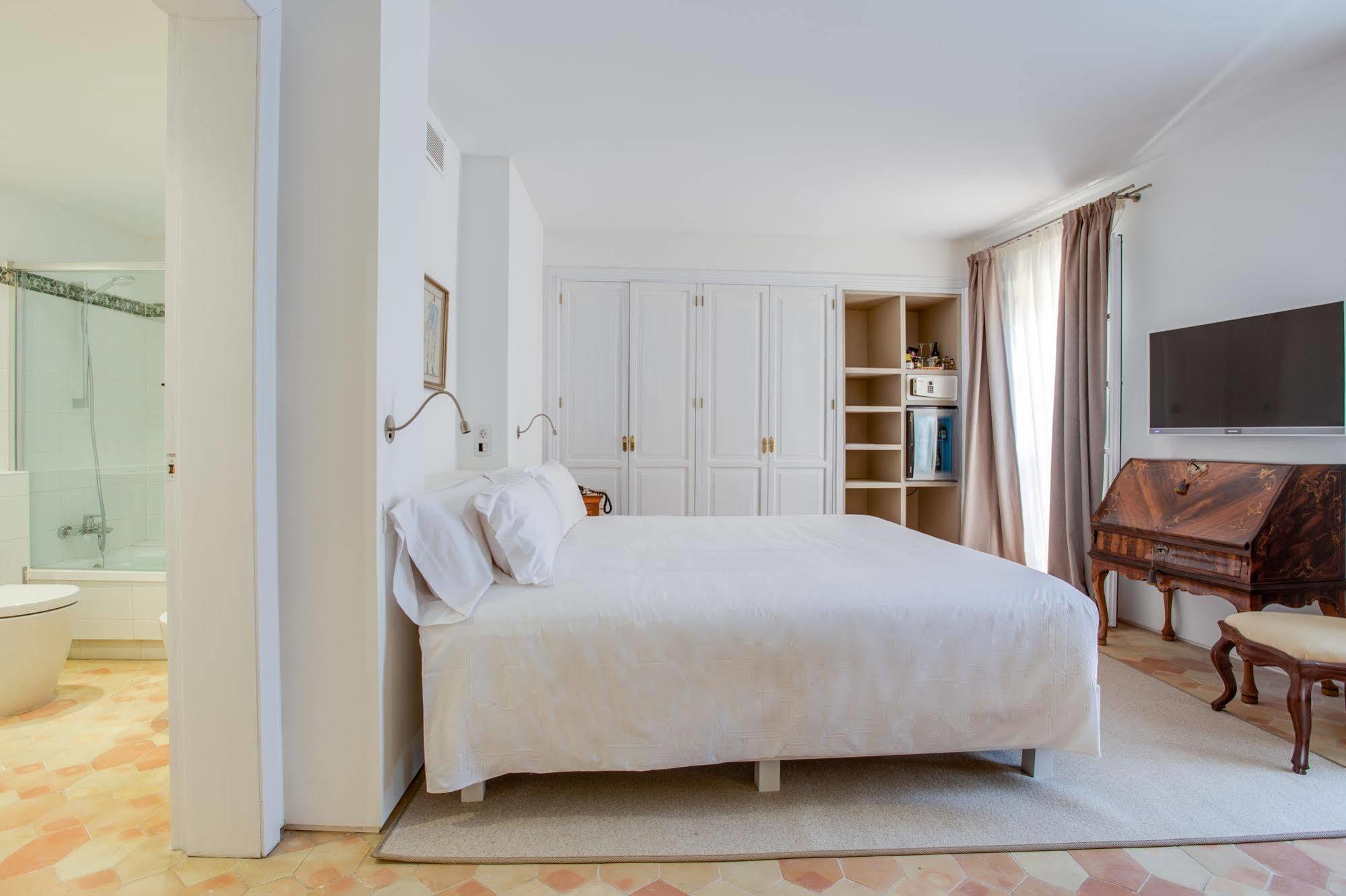 Ah Art Hotel Palma Bagian luar foto