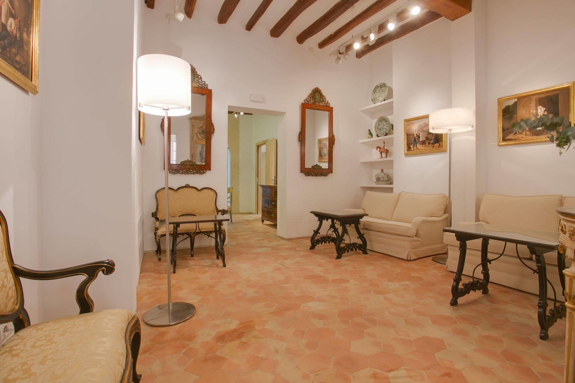 Ah Art Hotel Palma Bagian luar foto